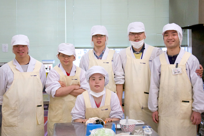製麺作業の様子