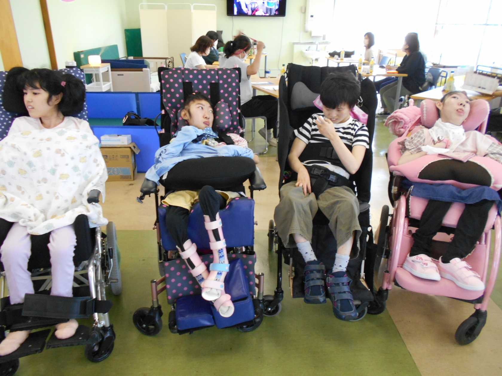 湘南希望の郷ケアセンターより家族懇談会を開催しました