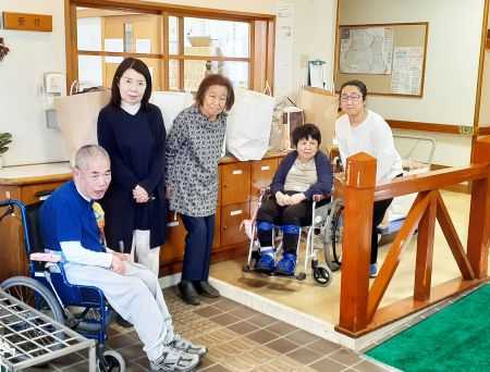 湘南希望の郷より　御所見地区民生委員様より衣類、タオルを寄贈していただきました