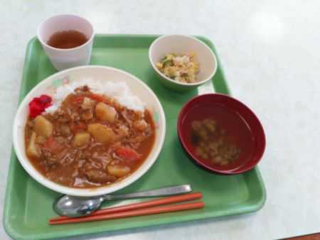 放課後等デイサービス太陽の家ほっとスペースより　4月　給食提供の報告です