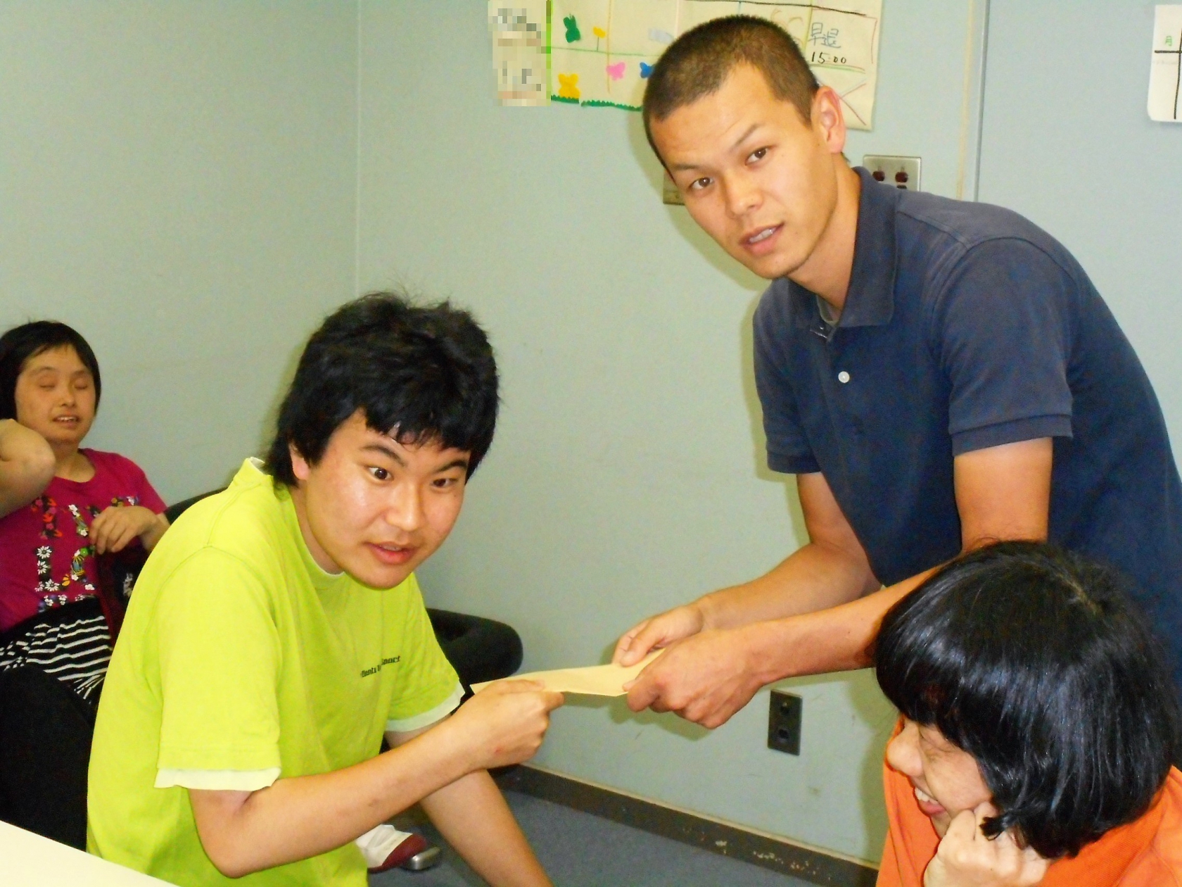 太陽の家藤の実学園より「藤の実学園　工賃の支給を行いました」の報告です!