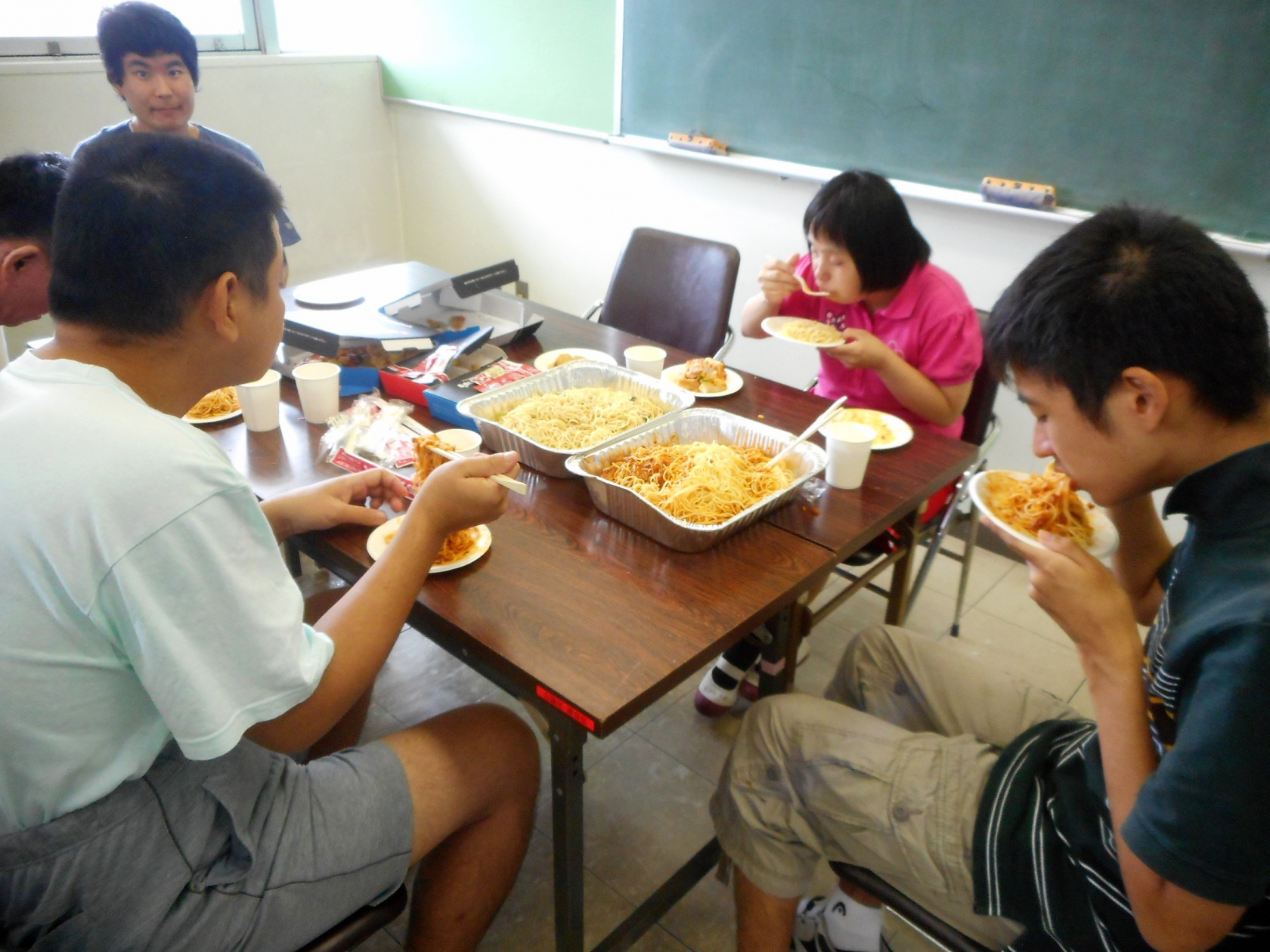 太陽の家藤の実学園より「夏だ!ピザパーティーだ!」の報告です!