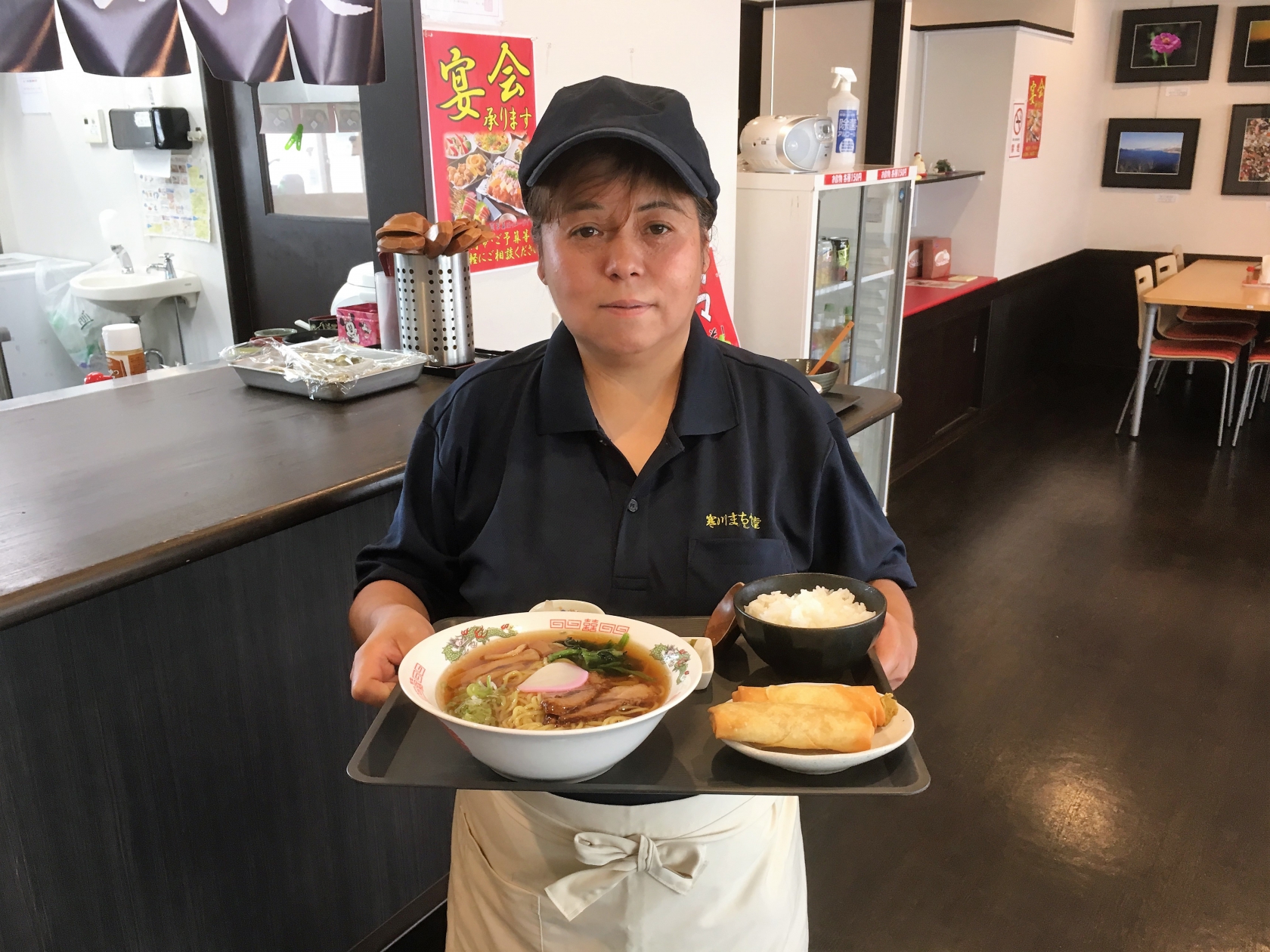 寒川まち食堂の店員さん